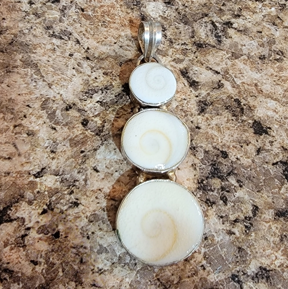 Shiva Shell Pacific Cat's Eye Circular Triple Tier 925 Sterling Silver Pendant